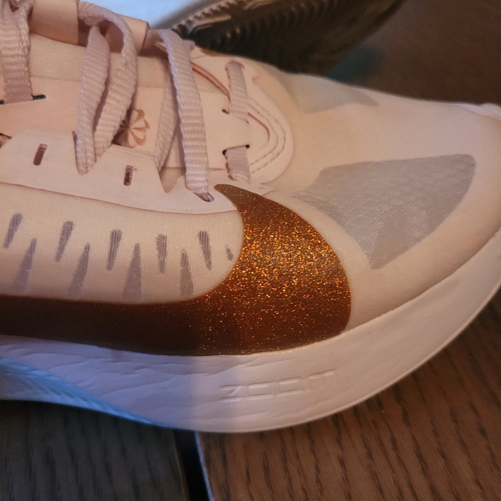 Nike Women's Pink Zoom Gravity Running Shoes - Picture 3 of 8